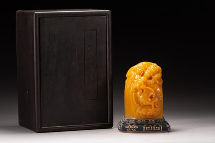 Shoushan Tianhuang Carved Dragon Stone Seal