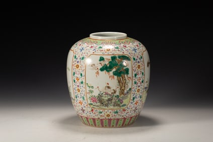 Wucai Crane and Pine Tree Pattern Porcelain Pot