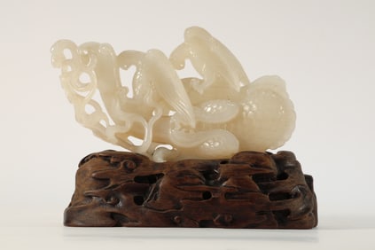 Jade Carved Beast and Goose Ornament