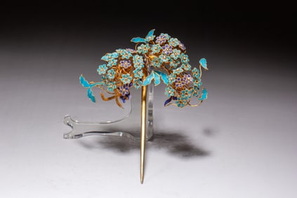 Gilt Silver Blue Enameled Carved Flower Pattern Hairpin