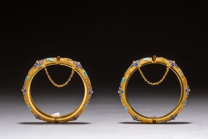 Pair of Gilt Bronze Inlaid Gem Stone Carved Flower Pattern Bangle