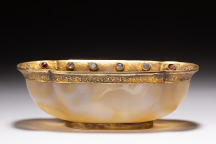 Agate Inlaid Gilt Bronze Carved Flower Pattern Bowl