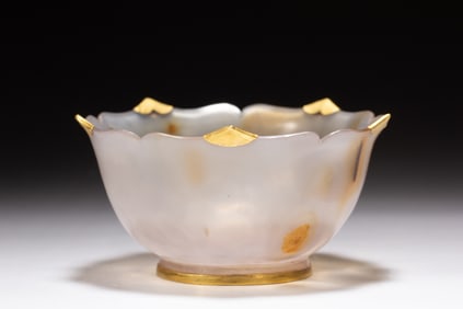 Agate Inlaid Gilt Bronze Carved Lotus Flower Shape Bowl