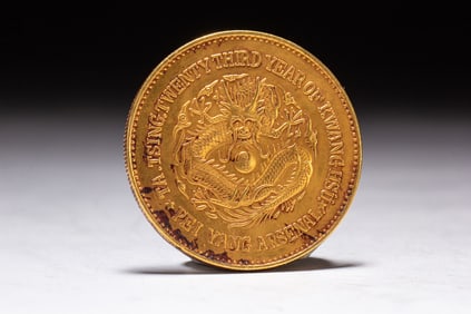 Gold Carved Dragon Pattern Coin