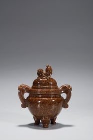 A VENUS STONE TRIPOD CENSER BURNER WITH KNOB