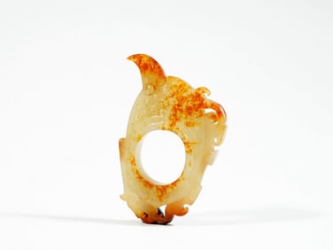 A HETIAN JADE CHICKEN HEART PENDANT
