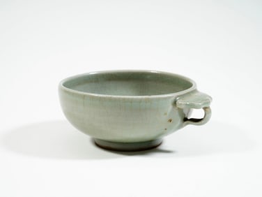 A JUNYAO CUP WITH HANDLE