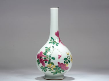 A FAMILLE-ROSE BOTTLE VASE