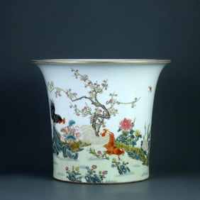 A FAMILLE ROSE JARDINI?RE