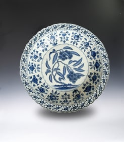Blue and White Large Flower Pattern Porcelain Plate