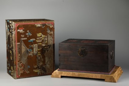 Famille Rose Flower and Dragon Pattern Porcelain Vase