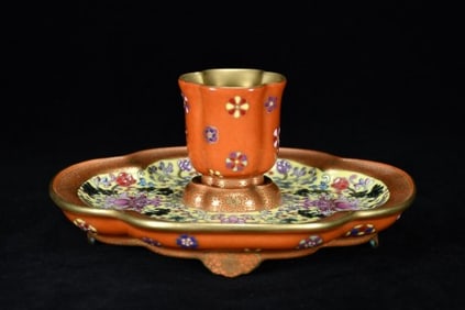 Red Glazed Famille Rose Flower Pattern Porcelain Plate and Cup