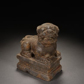 Stone Carved Lion Shape Ornament