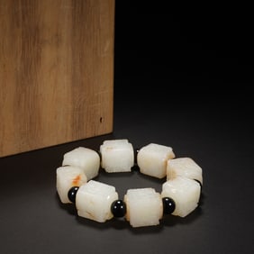 Jade Carved Beast Face Pattern Bead Bracelet