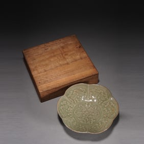 Longquan Ware Carved Flower Pattern Porcelain Plate