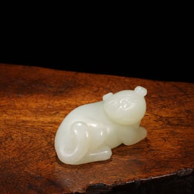Jade Carved Beast Shape Ornament