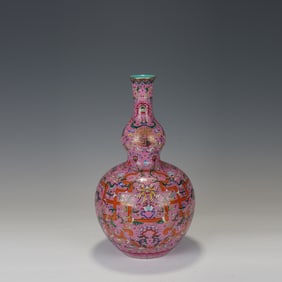 Famille Rose Flower Pattern Porcelain Gourd Shape Vase