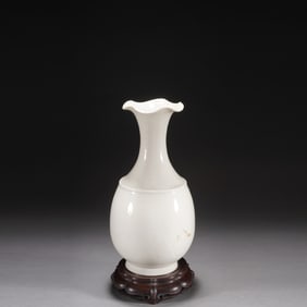 Ding Ware Carved Flower Pattern Porcelain Pot