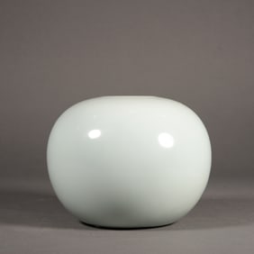 Bean Green Glazed Porcelain Zun