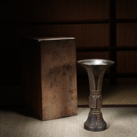 Bronze Carved Beast Face Pattern Flower Pot