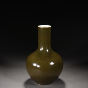 Tea Glazed Porcelain Tianqiu Vase