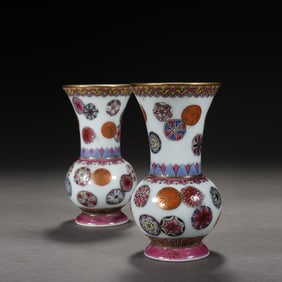 Pair of Famille Rose Flower Pattern Porcelain Vase