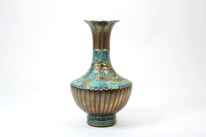 A BRONZE TYPE 'DRAGON' VASE