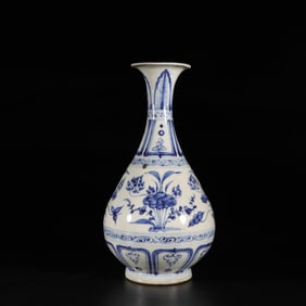 A BLUE AND WHITE 'FLORAL'VASE,YUHUCHUN