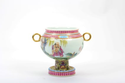 A FAMILLE ROSE ALTAR VESSEL