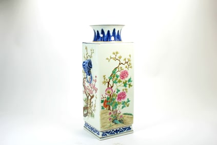 A FAMILLE ROSE 'FOUR-SEASON'ZUN