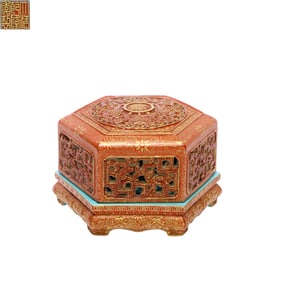 A CLOISONNÉ ENAMEL 'DRAGON' BOX AND COVER