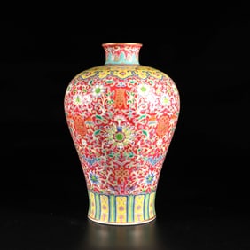 A FAMILLE ROSE 'FLORAL'VASE,MEI