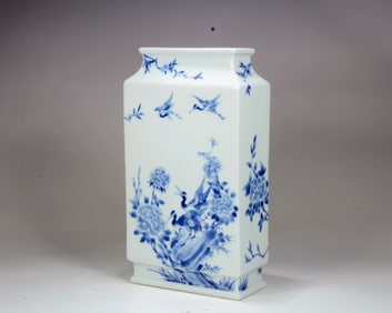 A BLUE AND WHITE 'BIRD AND FLORAL' VASE