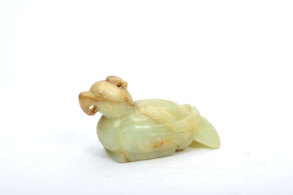 A JADE BIRD CARVING
