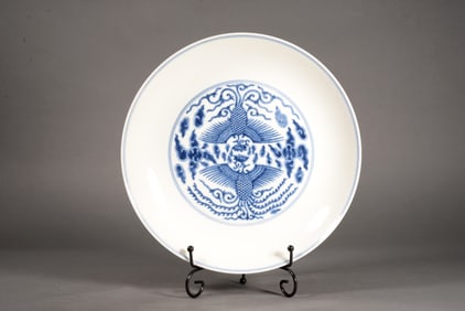 A BLUE AND WHITE 'PHOENIX AND DRAGON' DISH