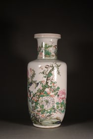 A FAMILLE ROSE 'BIRD AND FLORAL'MALLET VASE