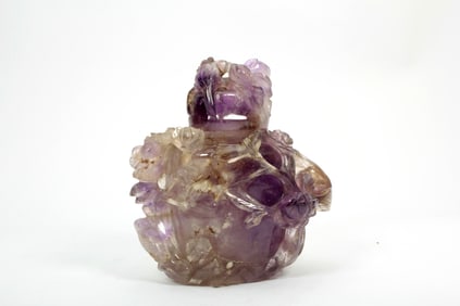 A PURPLE CRYSTAL BIRD SHAPE BOX AND COVER