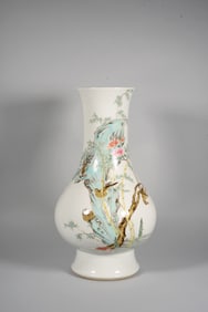 A FAMILLE ROSE PIPA VASE,ZUN