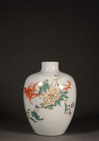 A FAMILLE ROSE MALLET VASE