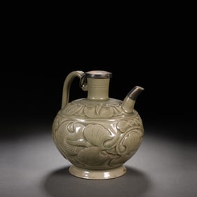 Hutian Ware Carved Flower Pattern Porcelain Pot