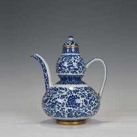 Blue and White Flower Branch Pattern Porcelain Pot