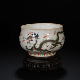 Wucai Dragon Pattern Porcelain Pot