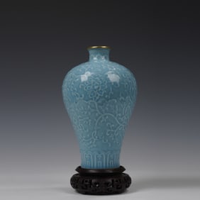 Light Grey Glazed Carved Flower Pattern Porcelain Vase