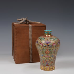 Famille Rose Flower and Bat Pattern Porcelain Vase