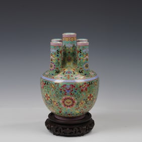 Famille Rose Flower Pattern Five Hole Porcelain Flower Pot