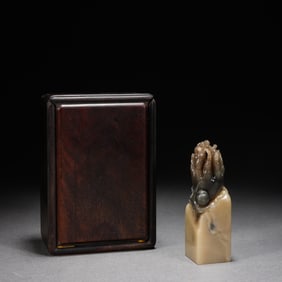Shoushan Carved Buddha Hand Fruit Shape Stone Seal