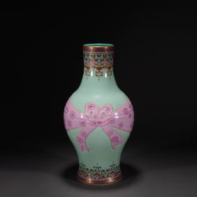 Famille Rose Flower Pattern Porcelain Vase