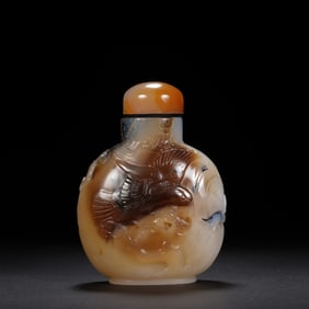 Agate Carved Pine Tree and Eagle Pattern Snuff Bottle