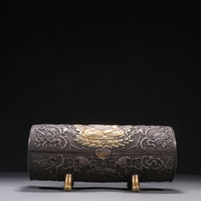 Gilt Silver Carved Flower and Sakyamuni Pattern Lid Box