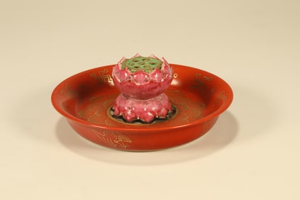 Famille Rose Gold Drawing Lotus Flower Shape Porcelain Incense Holder